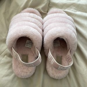 UGG SLIPPERS